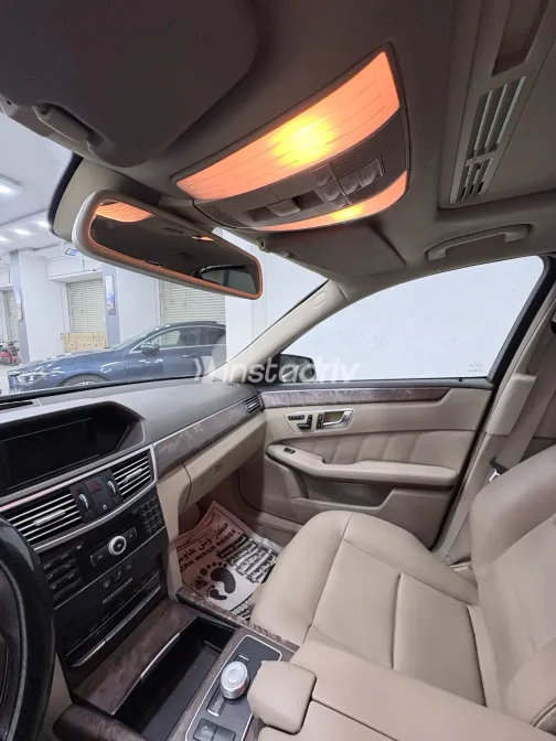 Mercedes E 300 2010 White Used for Sale - 5