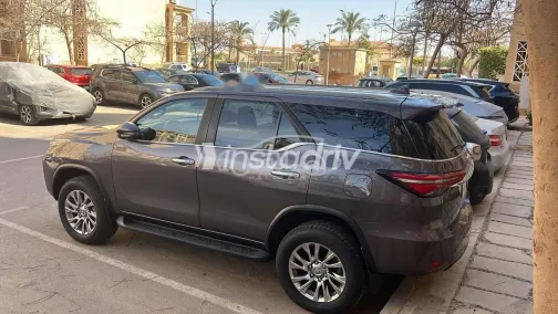 Toyota Fortuner 2022 White Used for Sale - 2