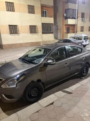 نيسان صنى 2026 أبيض مستعملة للبيع