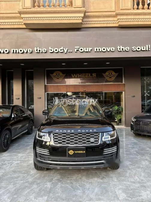 Land Rover Range Rover Vogue 2020 Black Used for Sale - 3
