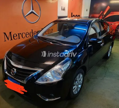 نيسان صنى 2023 أبيض مستعملة للبيع - 1