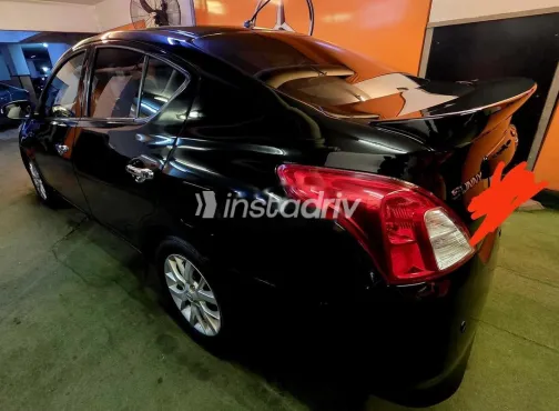 نيسان صنى 2023 أبيض مستعملة للبيع - 3