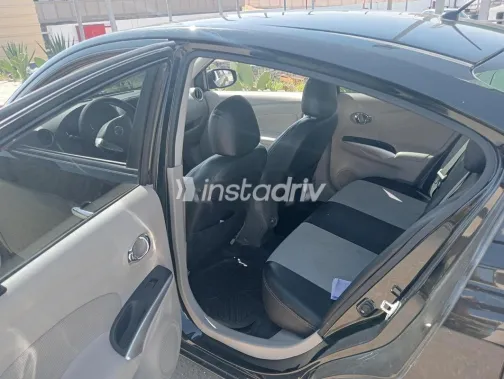 نيسان صنى 2023 أبيض مستعملة للبيع - 6