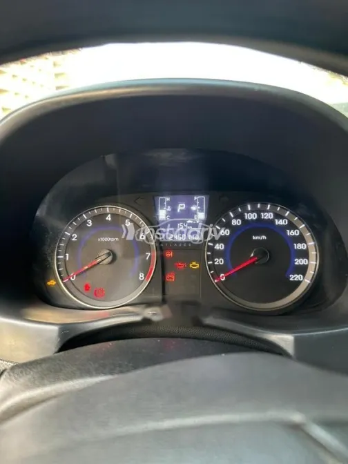 هيونداي اكسنت RB 2015 رمادي مستعملة للبيع - 9