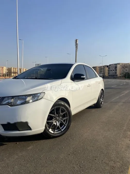 Kia Cerato 2010 White Used for Sale - 2