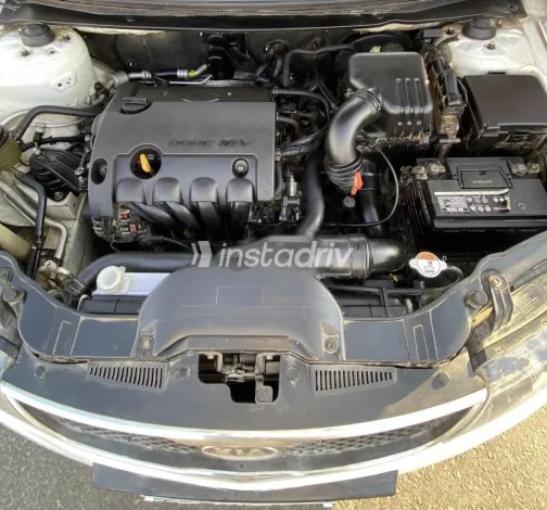 Kia Cerato 2010 White Used for Sale - 7