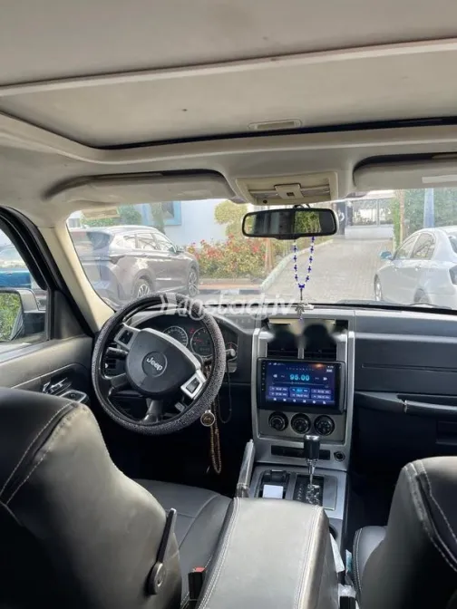 Jeep Cherokee 2009 Black Used for Sale - 6