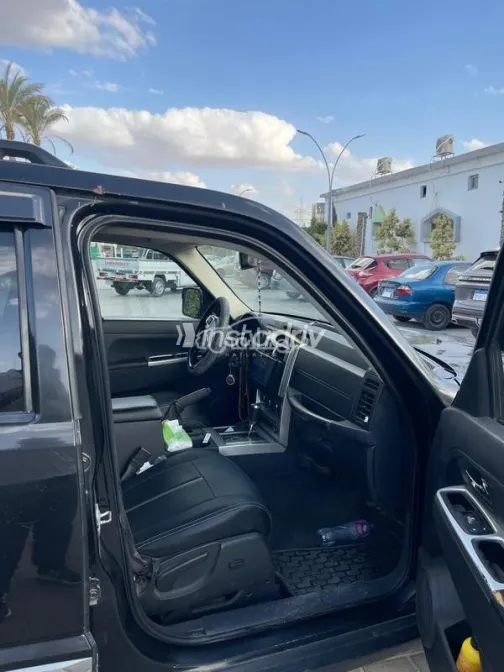 Jeep Cherokee 2009 Black Used for Sale - 8