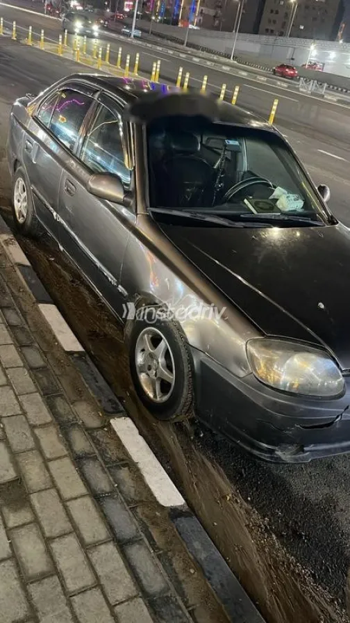 Hyundai Verna 2010 Gray Used for Sale - 3