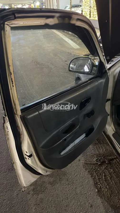 Hyundai Verna 2010 Gray Used for Sale - 6