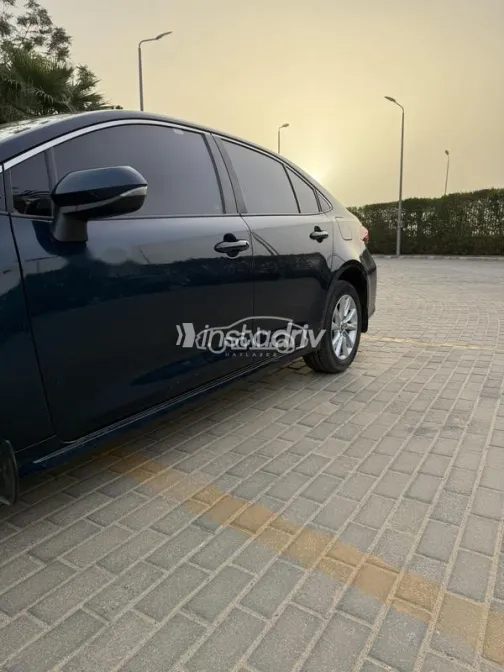 تويوتا كورولا 2024 أبيض مستعملة للبيع - 4