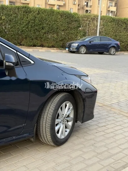 تويوتا كورولا 2024 أبيض مستعملة للبيع - 6