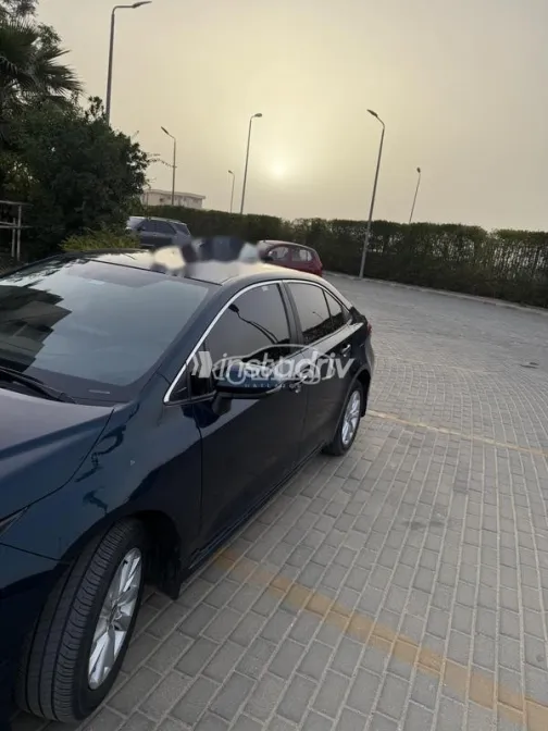 تويوتا كورولا 2024 أبيض مستعملة للبيع - 9