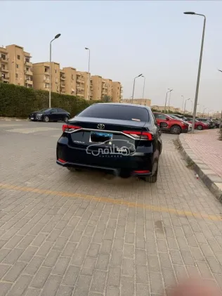 تويوتا كورولا 2024 أبيض مستعملة للبيع