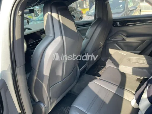 Porsche Cayenne S 2022 Silver Used for Sale - 6