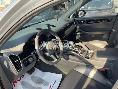 Porsche Cayenne S 2022 Silver Used for Sale - 10