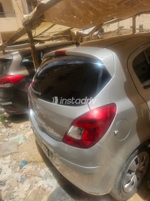 اوبل كورسا 2013 أبيض مستعملة للبيع - 2