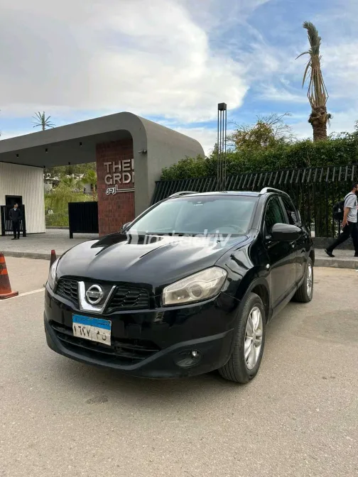 نيسان قشقاي 2014 أبيض مستعملة للبيع - 2