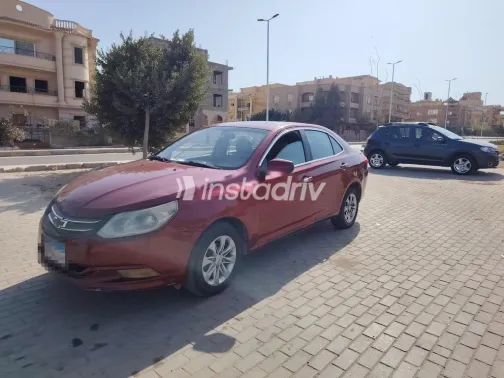 شيفروليه أوبترا 2015 أحمر غامق مستعملة للبيع - 4