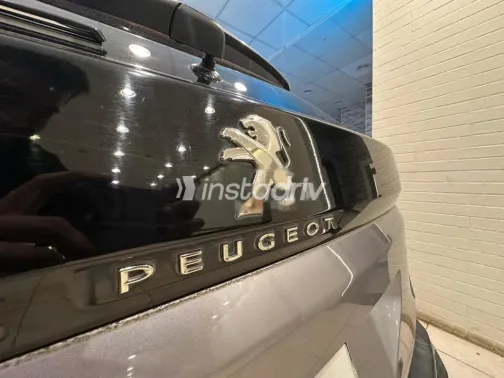 بيجو 3008 2020 فضي مستعملة للبيع - 8