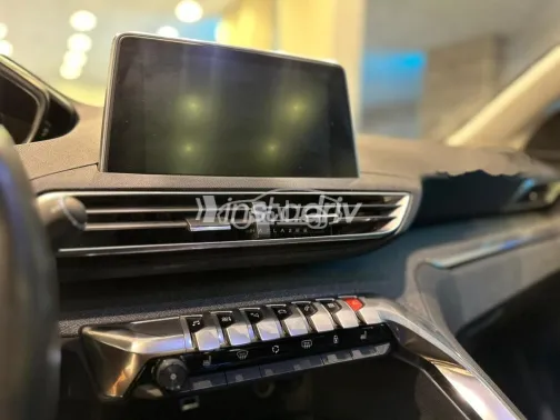 بيجو 3008 2020 فضي مستعملة للبيع - 10