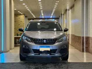 بيجو 3008 2020 فضي مستعملة للبيع