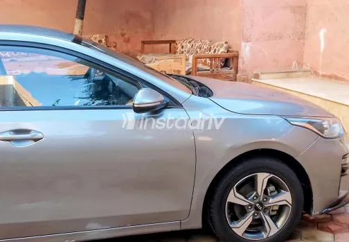 كيا جراند سيراتو 2020 أبيض مستعملة للبيع - 1