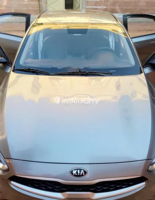 كيا جراند سيراتو 2020 أبيض مستعملة للبيع - 6