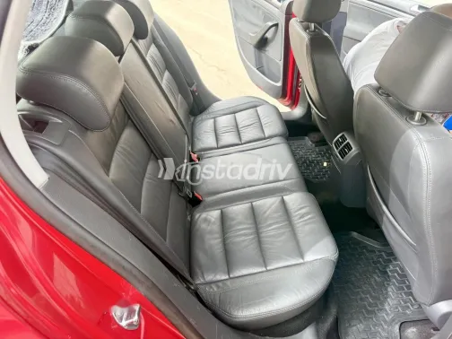 فولكس فاغن جولف 5 2009 أحمر مستعملة للبيع - 9