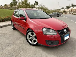 فولكس فاغن جولف 5 2009 أحمر مستعملة للبيع