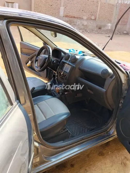 Lada Granta 2017 White Used for Sale - 3