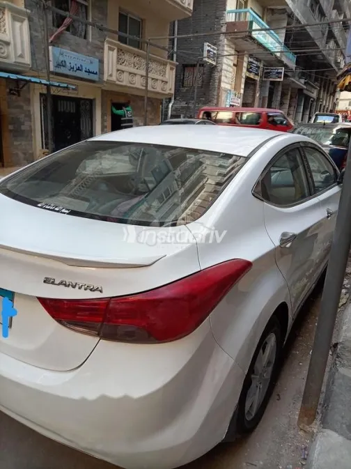 Hyundai Elantra MD 2012 White Used for Sale - 8