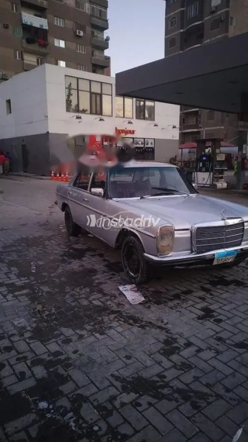 مرسيدس 200 1976 فضي مستعملة للبيع - 4