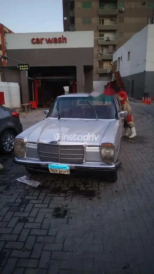 مرسيدس 200 1976 فضي مستعملة للبيع - 7