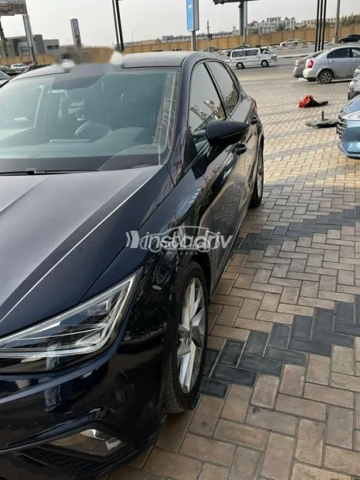 سيات ابيزا 2022 أبيض مستعملة للبيع - 2