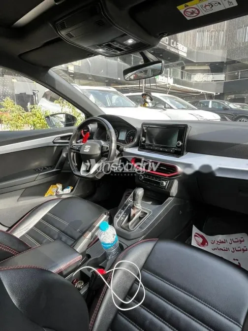 سيات ابيزا 2022 أبيض مستعملة للبيع - 5