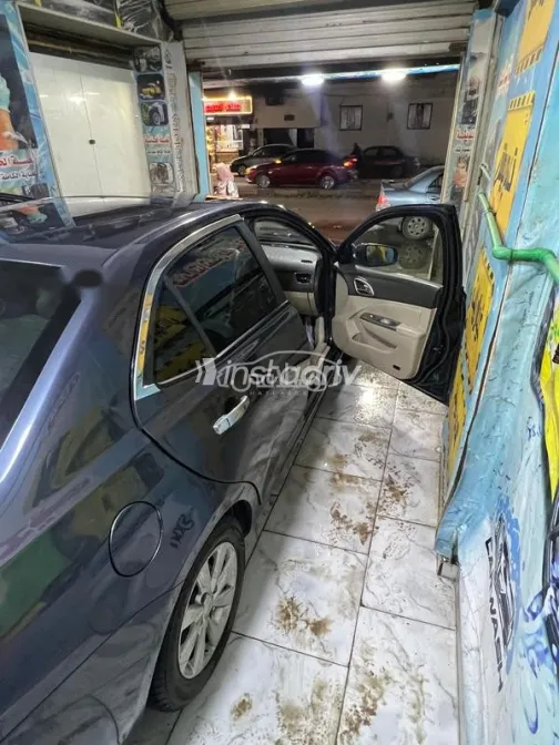 Chevrolet Optra 2020 White Used for Sale - 8