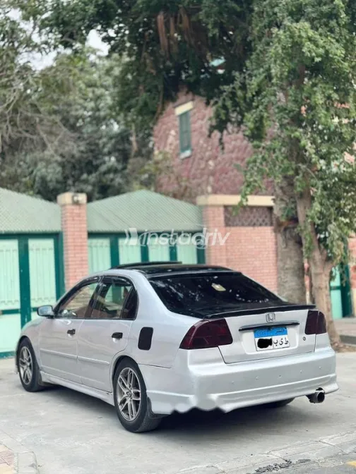 هوندا سيفك 2003 فضي مستعملة للبيع - 3