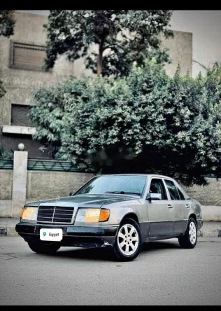 Mercedes E 200 1988 Silver Used for Sale