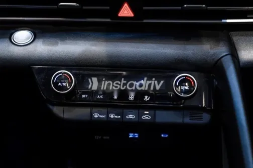 هيونداي إلنترا 2024 أحمر مستعملة للبيع - 9