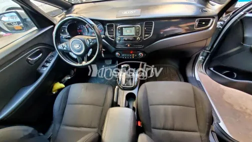 Kia Carens 2015 Silver Used for Sale - 3
