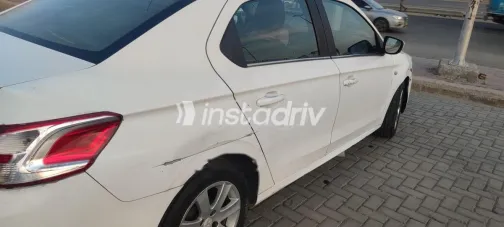 بيجو 301 2014 أبيض مستعملة للبيع - 6