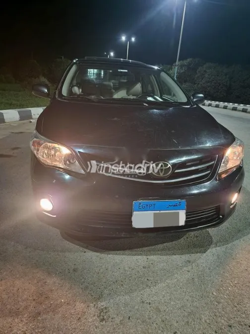 تويوتا كورولا 2013 أسود مستعملة للبيع - 2