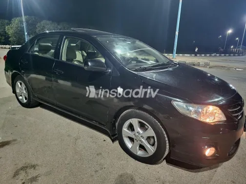 تويوتا كورولا 2013 أسود مستعملة للبيع - 3