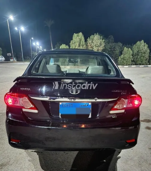 تويوتا كورولا 2013 أسود مستعملة للبيع - 8