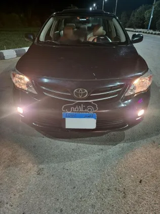 تويوتا كورولا 2013 أسود مستعملة للبيع