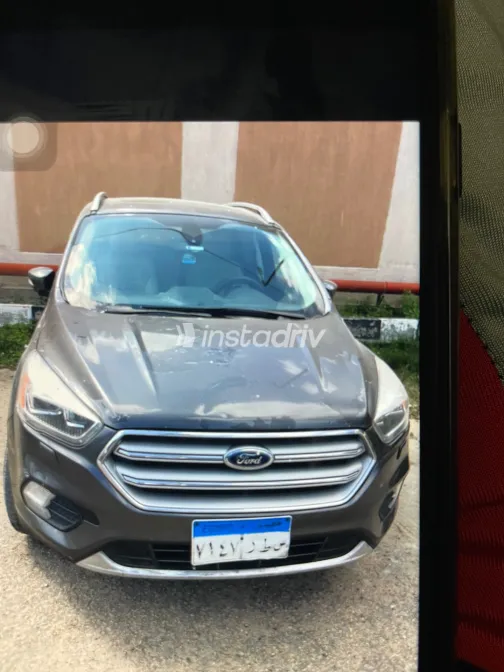 Ford Kuga 2017 White Used for Sale - 4