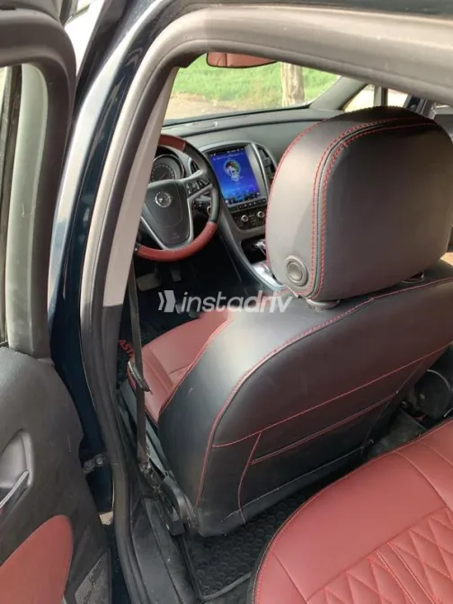 اوبل أسترا 2016 أبيض مستعملة للبيع - 6