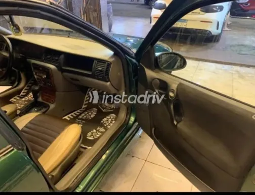 اوبل فيكترا 1996 أخضر مستعملة للبيع - 7