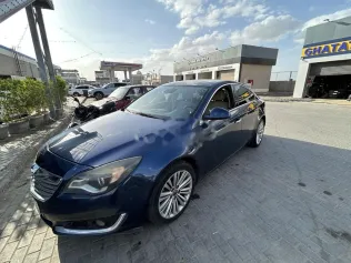 اوبل أنسيجنيا 2014 أزرق غامق مستعملة للبيع